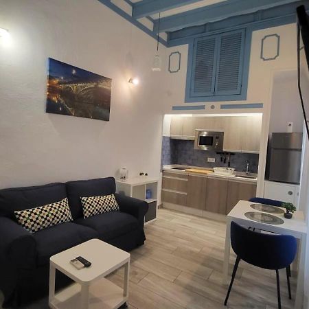 Apartamento Cuarta Puerta Centro Historico セビリア エクステリア 写真